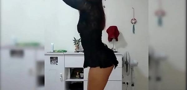  Venezolana de increible cuerpo hace baile frente a su webcam